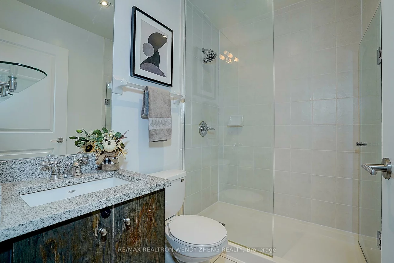21, Scollard, Annex, Toronto