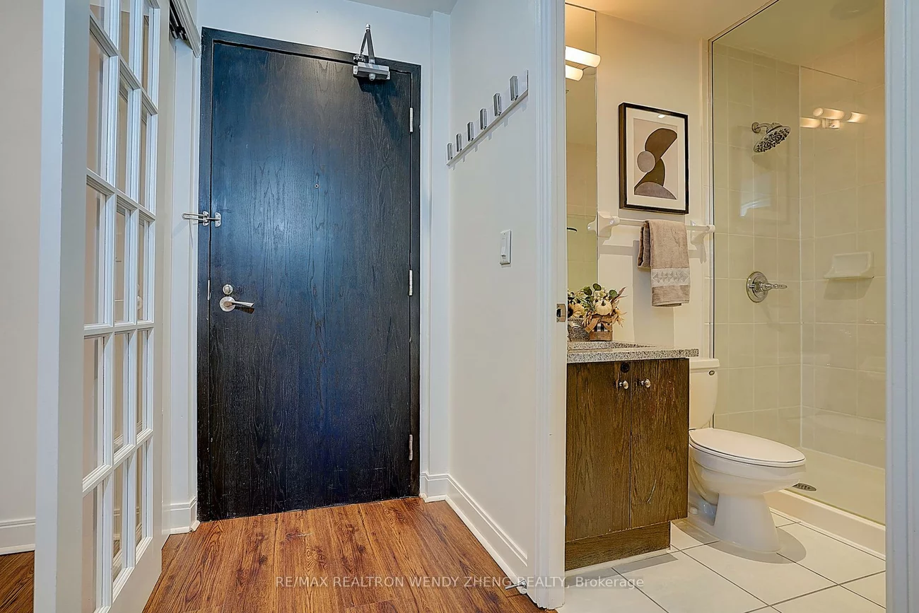 21, Scollard, Annex, Toronto