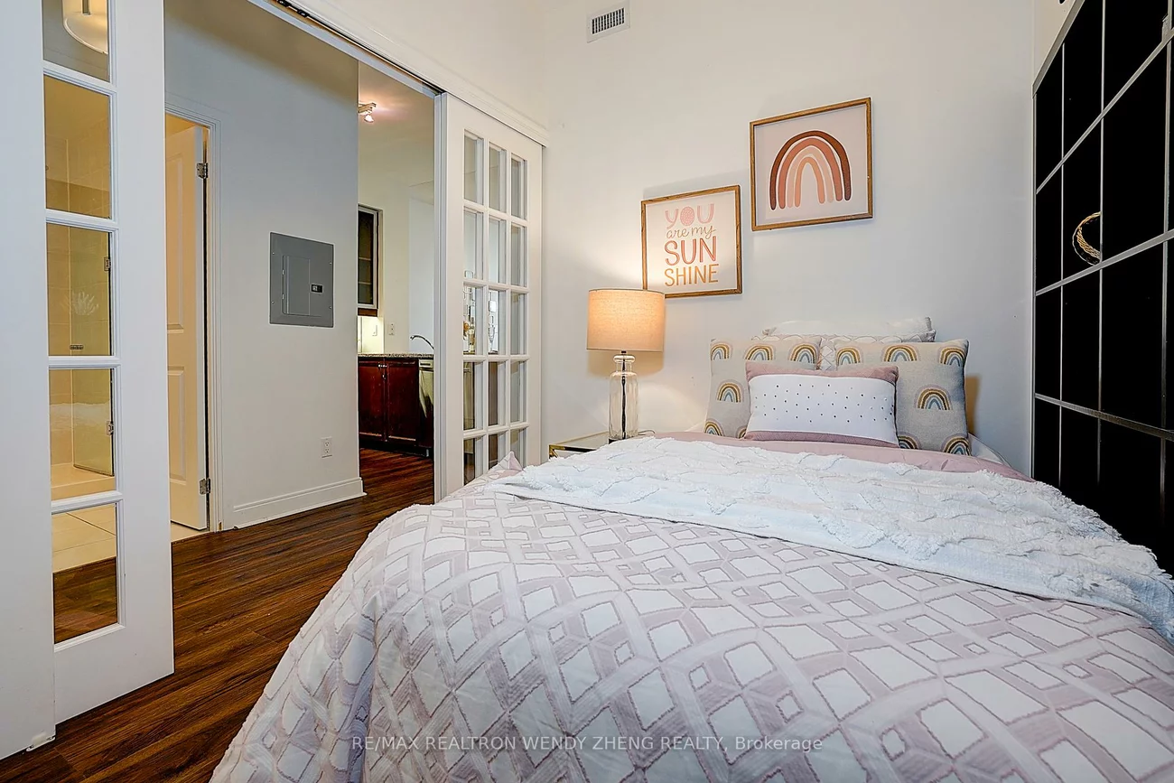 21, Scollard, Annex, Toronto