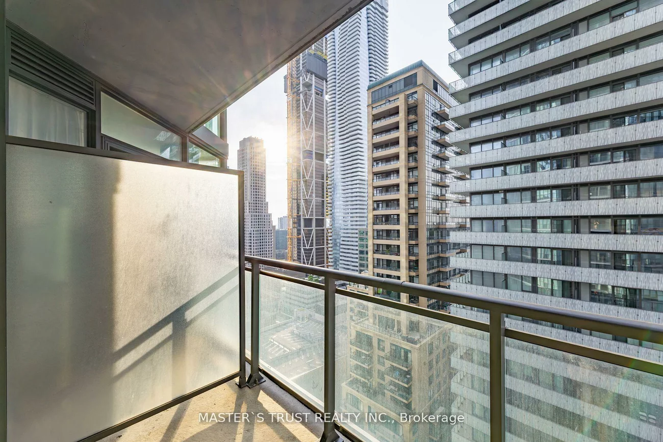 45, Charles, Church-Yonge Corridor, Toronto