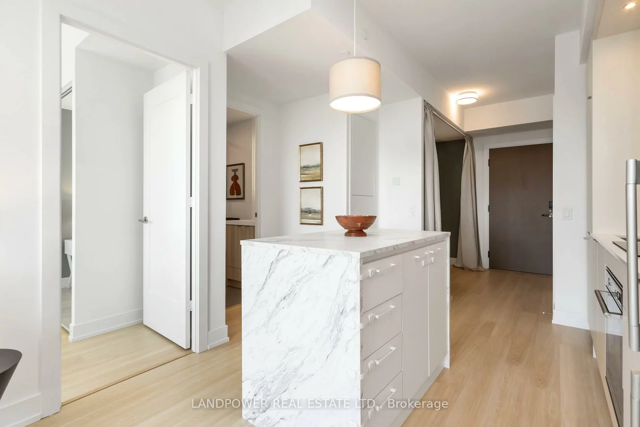 30, Inn On The Park, Banbury-Don Mills, Toronto