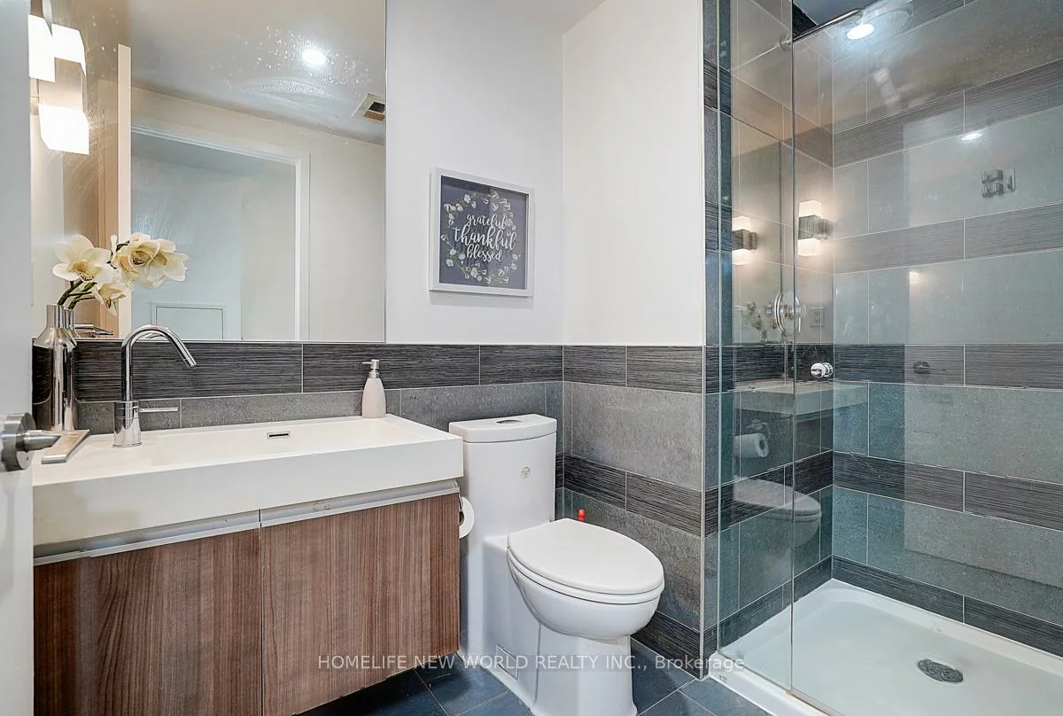 390, Cherry, Waterfront Communities C8, Toronto