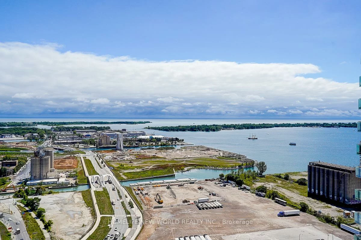 390, Cherry, Waterfront Communities C8, Toronto