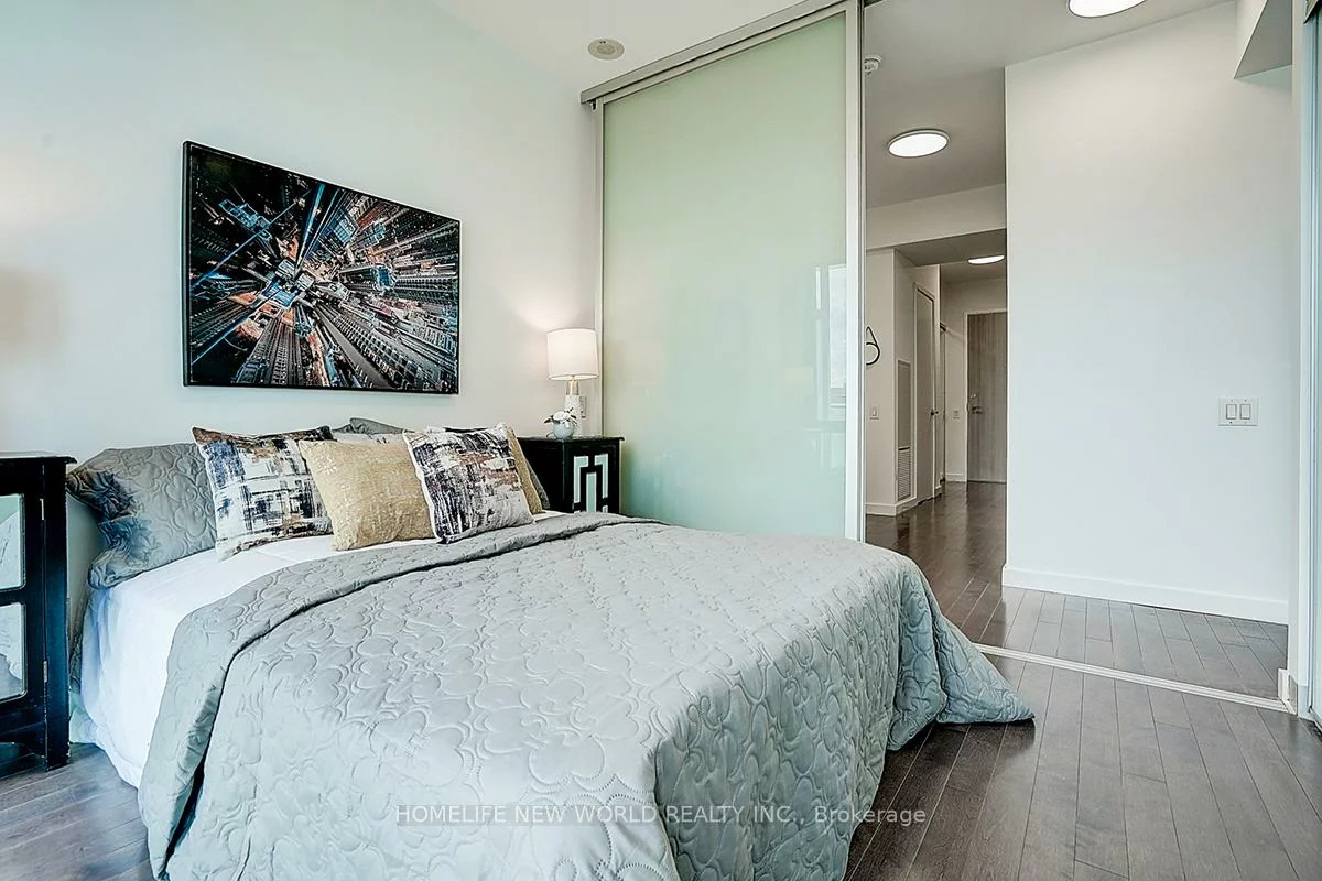 390, Cherry, Waterfront Communities C8, Toronto