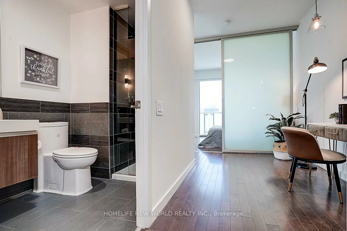 390, Cherry, Waterfront Communities C8, Toronto