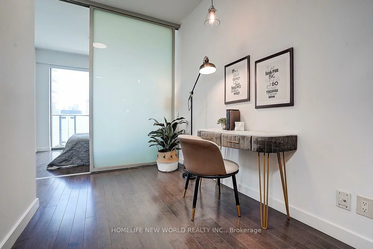 390, Cherry, Waterfront Communities C8, Toronto