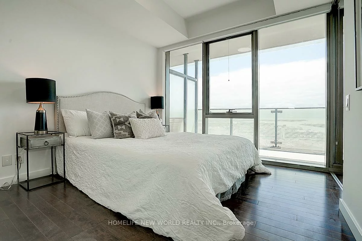 390, Cherry, Waterfront Communities C8, Toronto