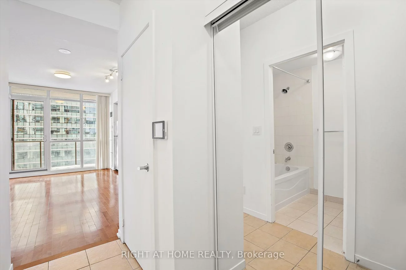 65, Bremner, Waterfront Communities C1, Toronto
