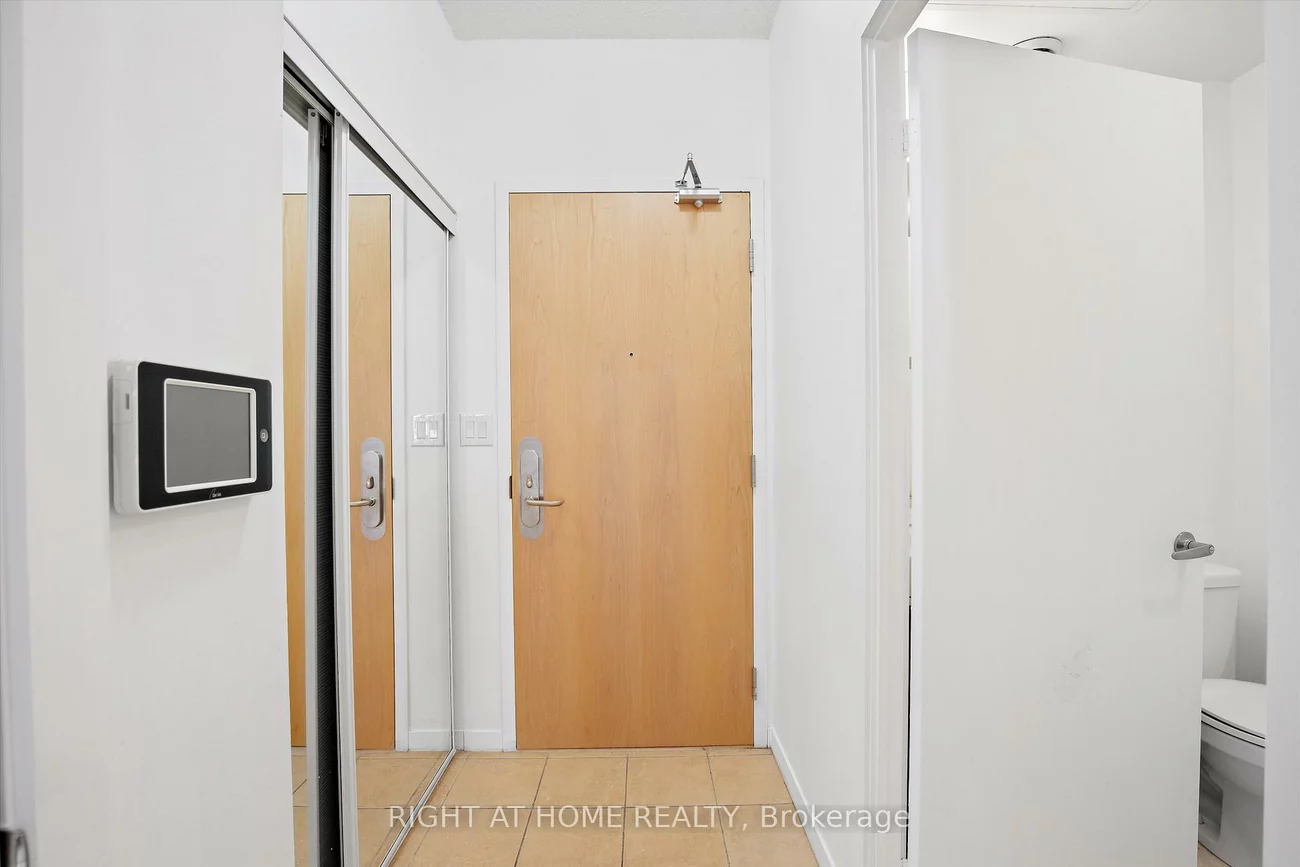 65, Bremner, Waterfront Communities C1, Toronto