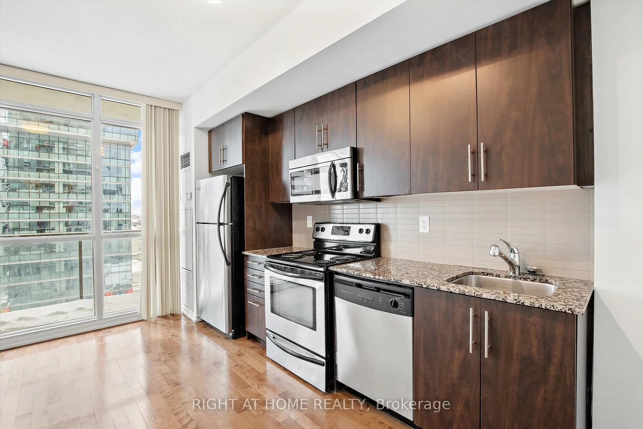 65, Bremner, Waterfront Communities C1, Toronto