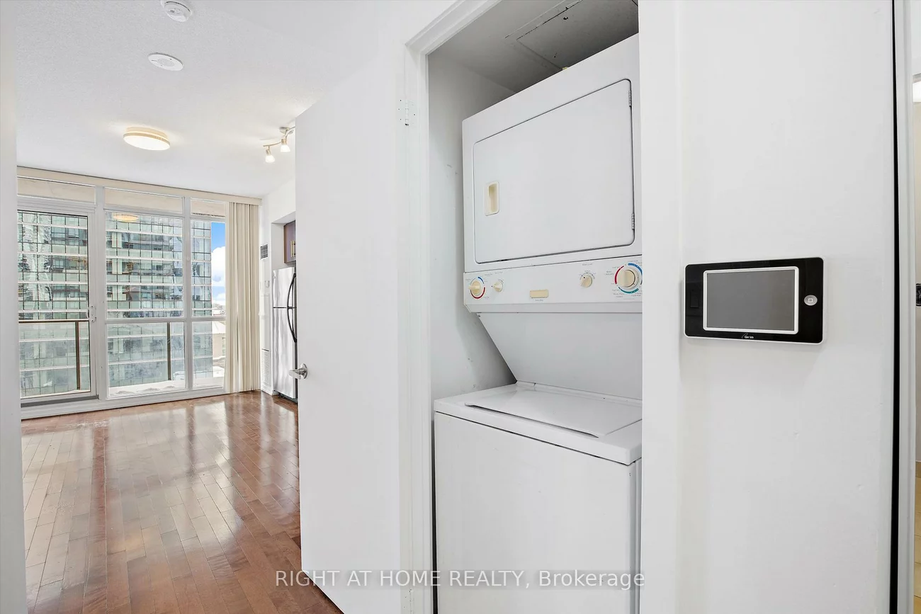 65, Bremner, Waterfront Communities C1, Toronto