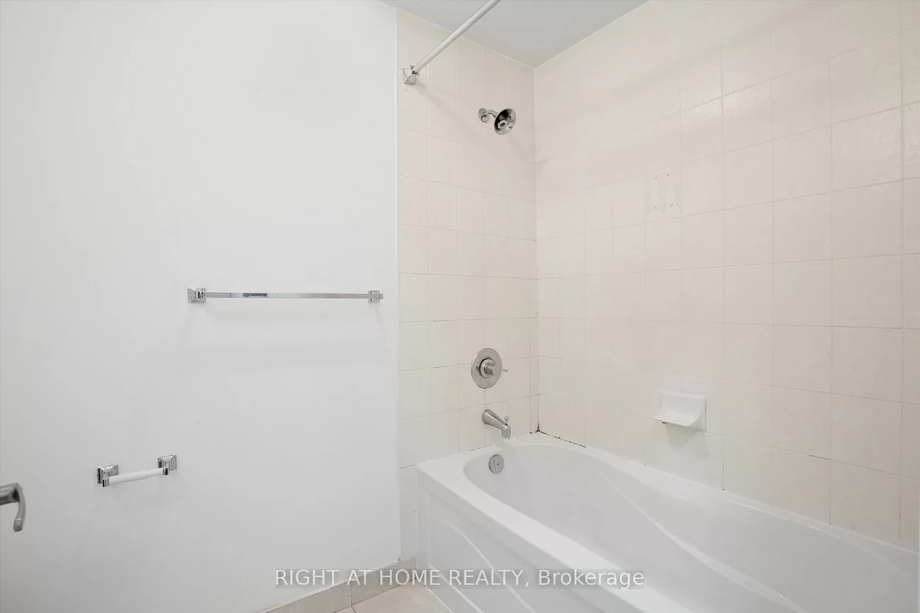 65, Bremner, Waterfront Communities C1, Toronto