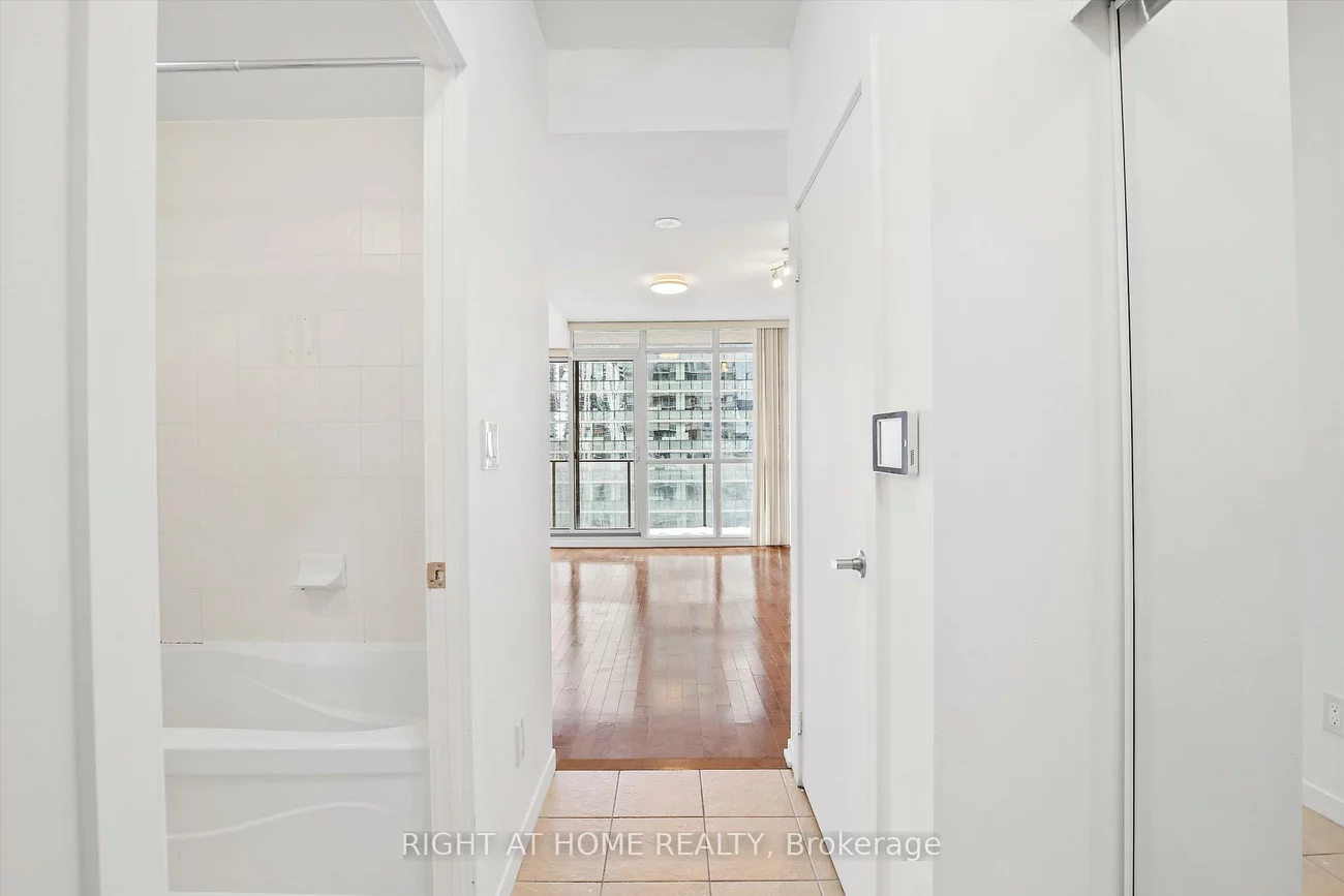 65, Bremner, Waterfront Communities C1, Toronto