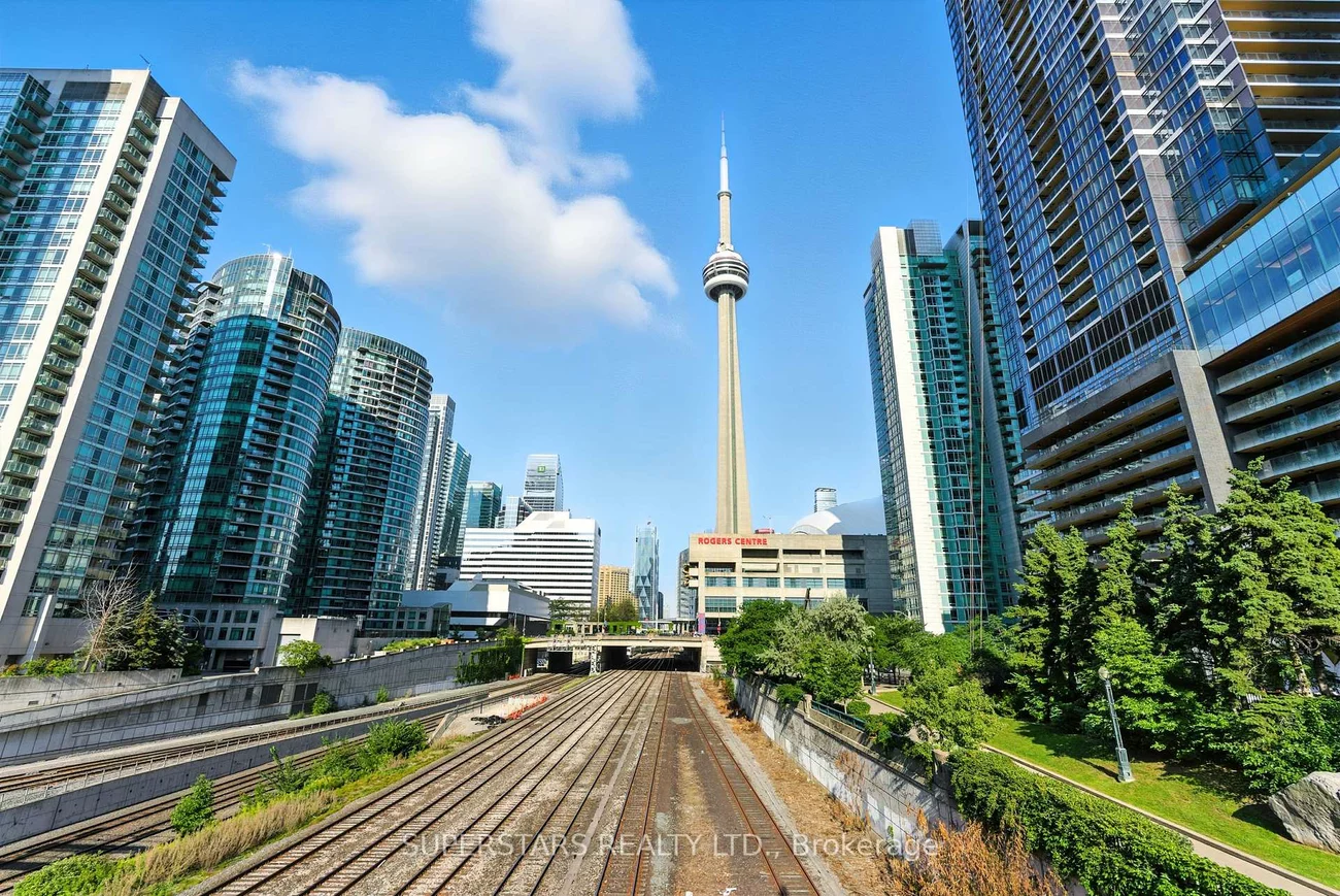 15, Fort York, Waterfront Communities C1, Toronto