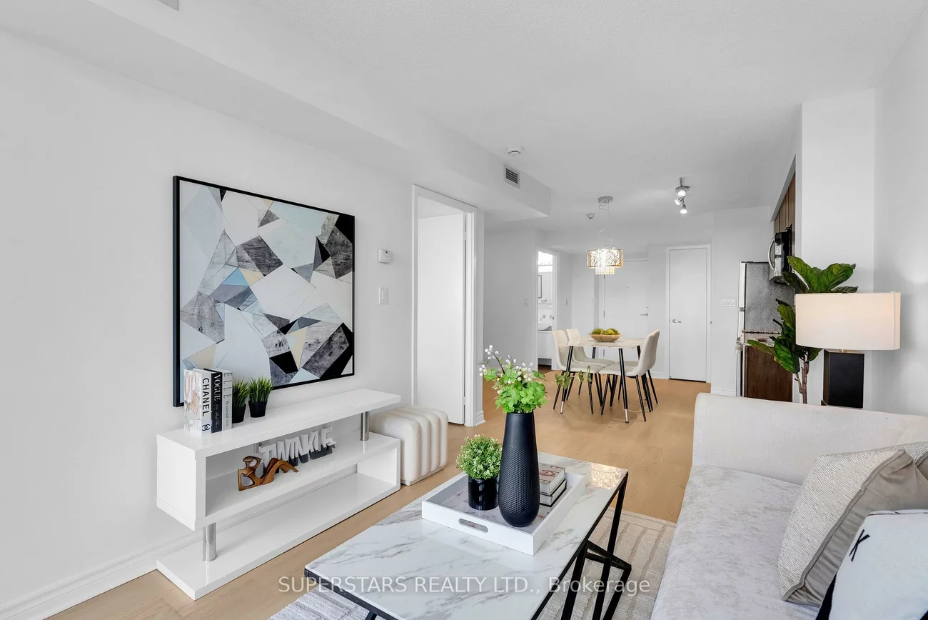 15, Fort York, Waterfront Communities C1, Toronto