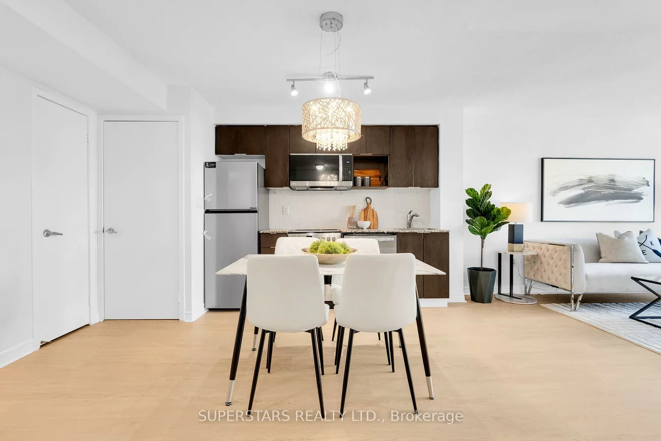 15, Fort York, Waterfront Communities C1, Toronto