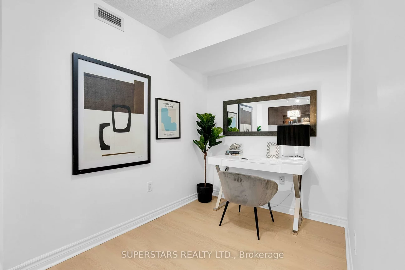 15, Fort York, Waterfront Communities C1, Toronto