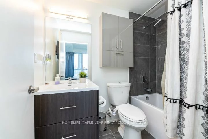 180, Fairview Mall, Don Valley Village, Toronto