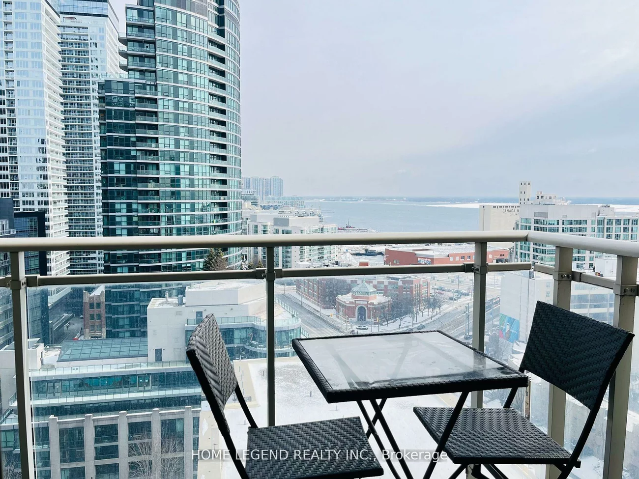 21, Grand Magazine, Niagara, Toronto