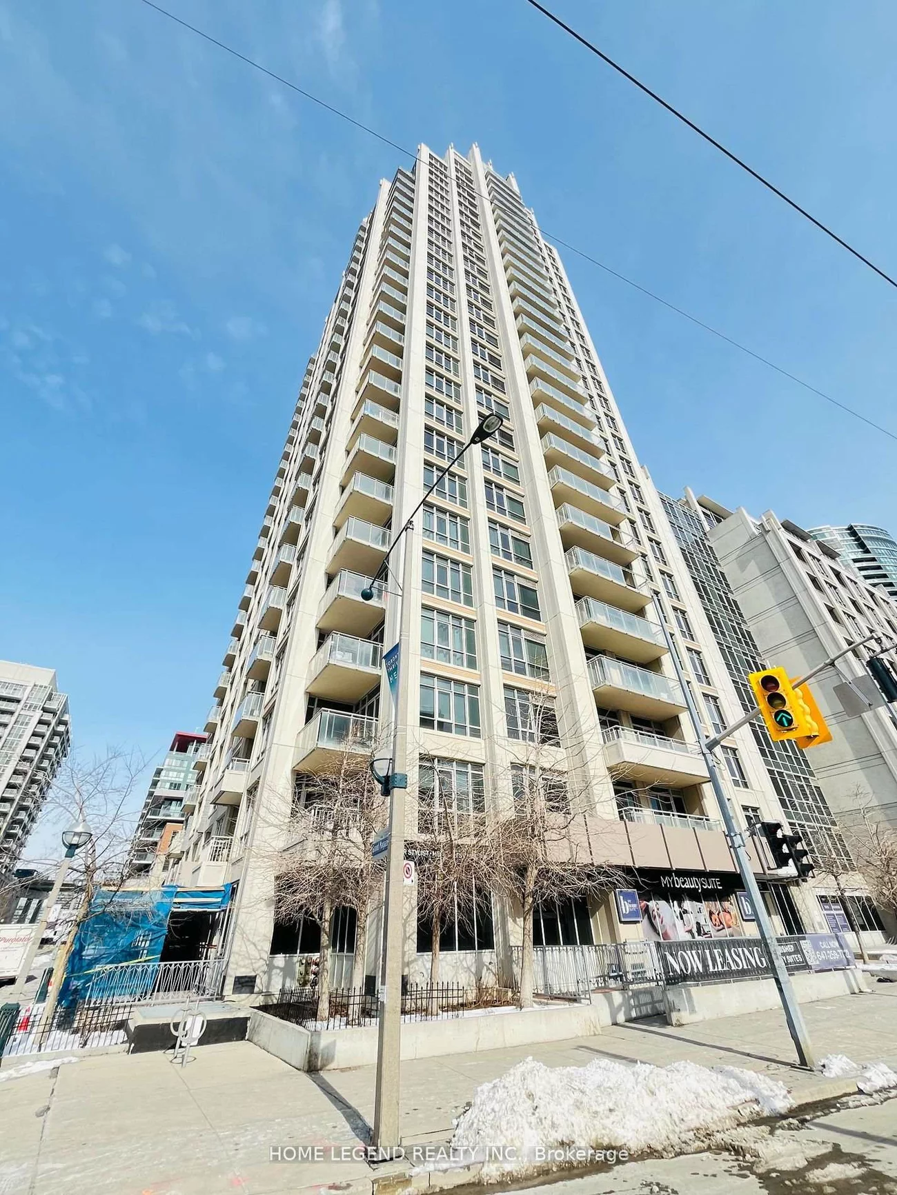 21, Grand Magazine, Niagara, Toronto