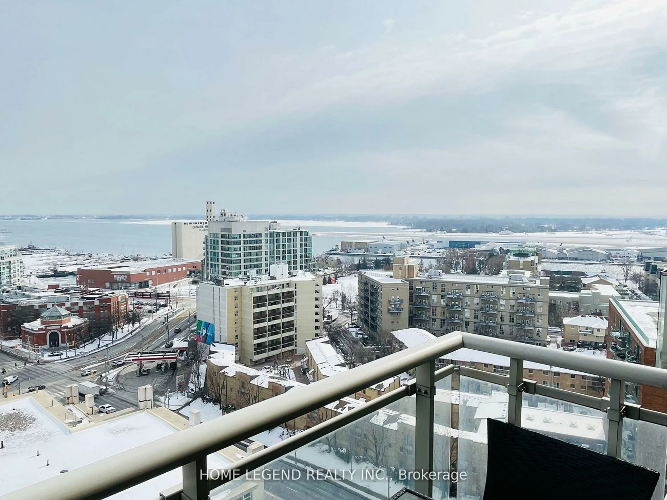 21, Grand Magazine, Niagara, Toronto