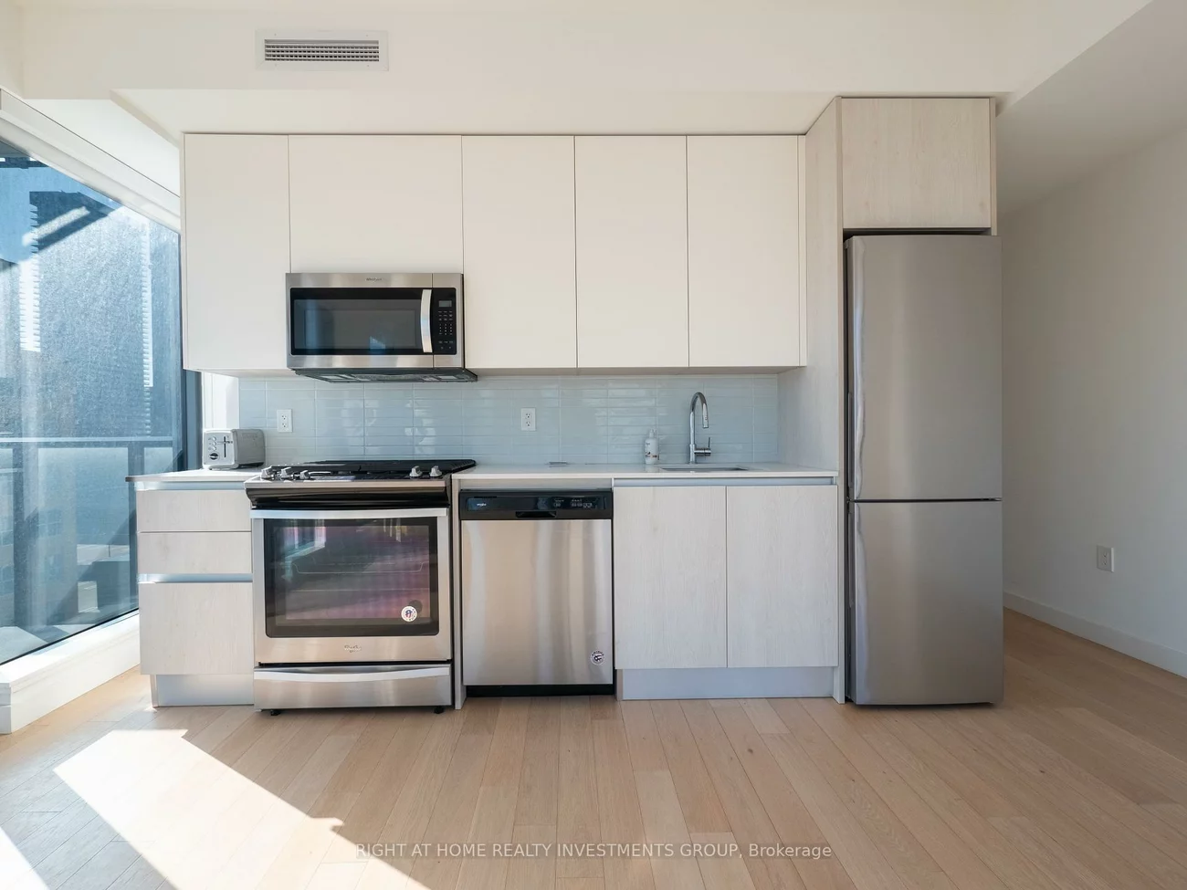 2A, Church, Waterfront Communities C8, Toronto