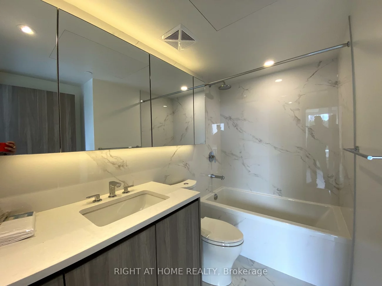 25, McMahon, Bayview Village, Toronto