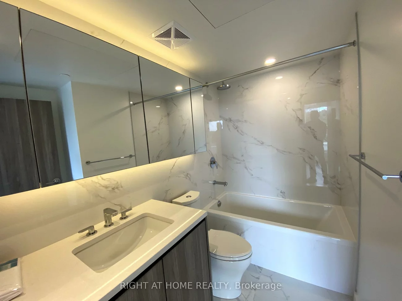 25, McMahon, Bayview Village, Toronto