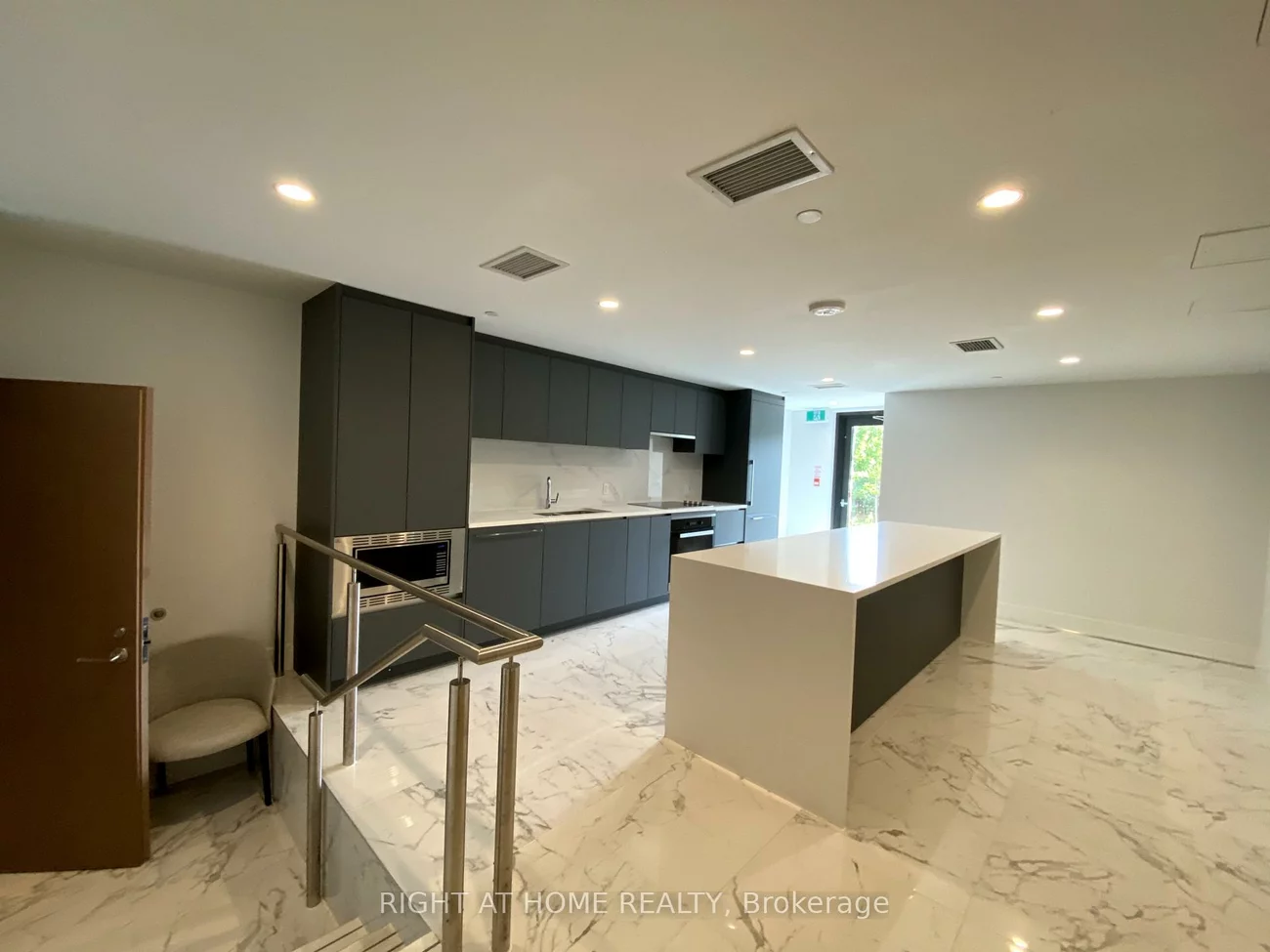 25, McMahon, Bayview Village, Toronto