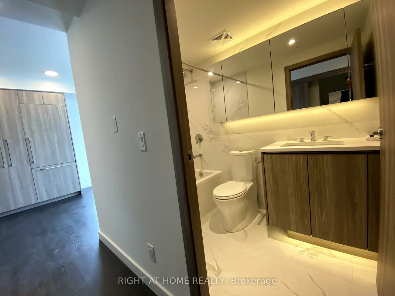 25, McMahon, Bayview Village, Toronto