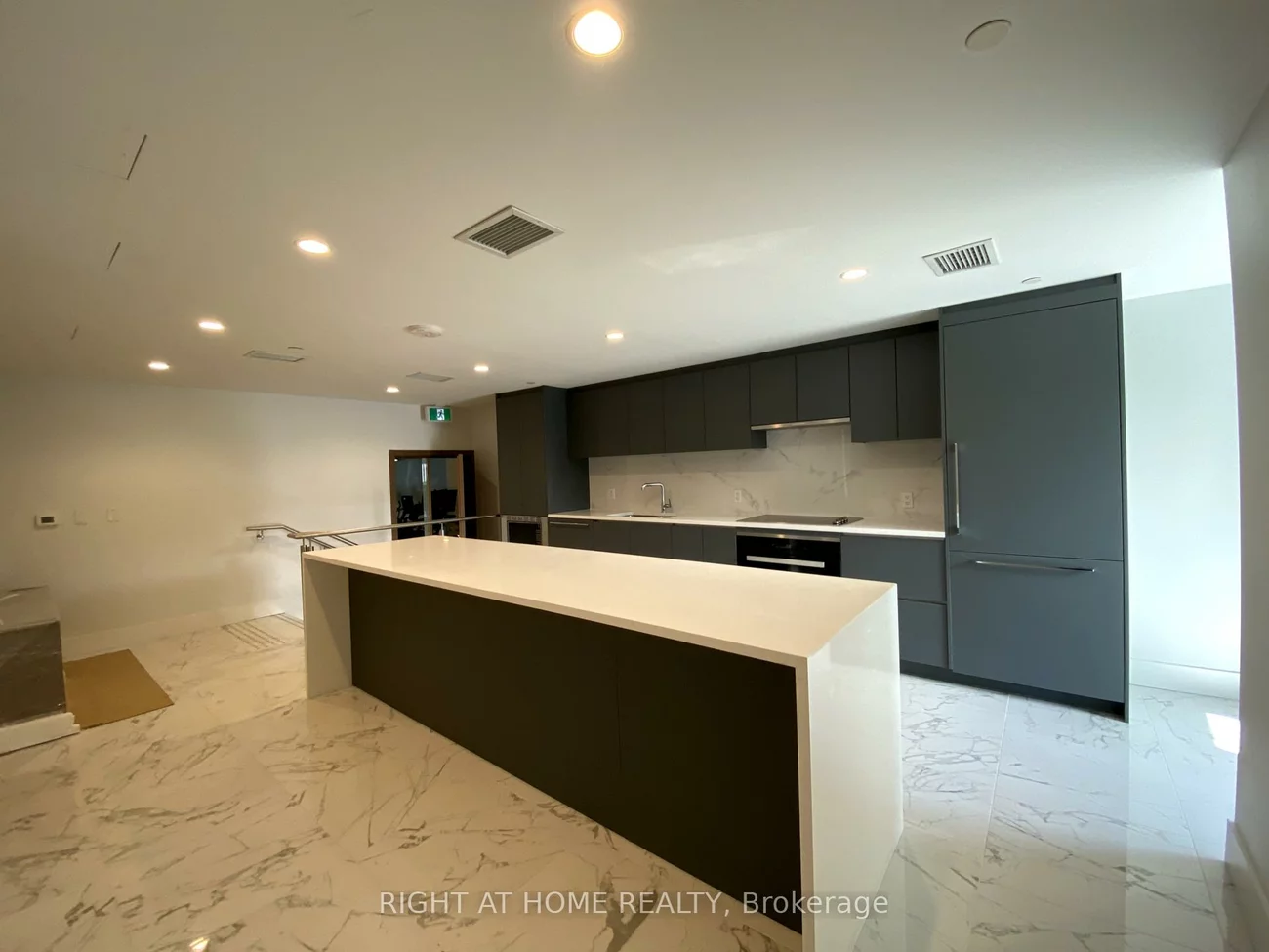 25, McMahon, Bayview Village, Toronto