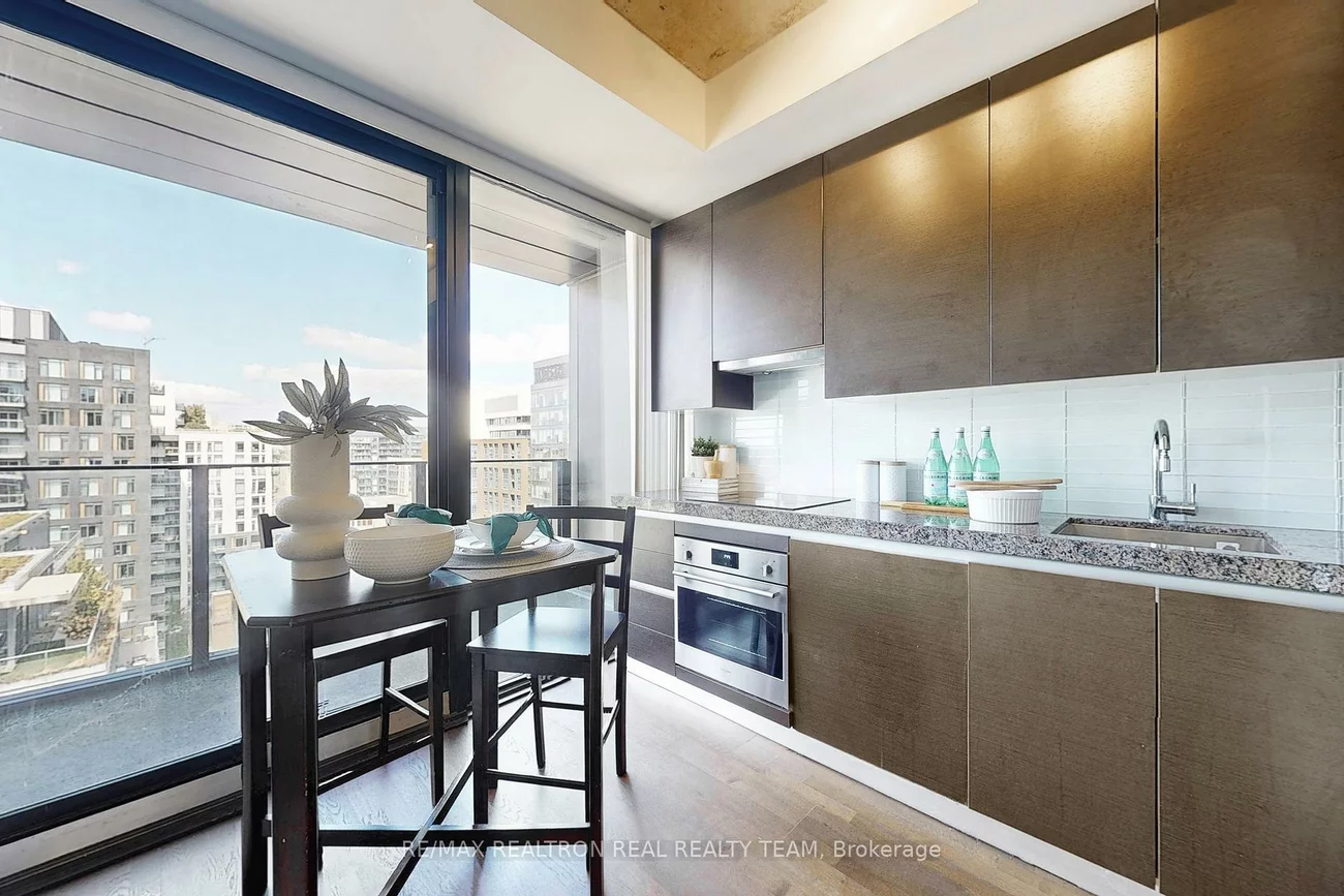 629, King, Waterfront Communities C1, Toronto