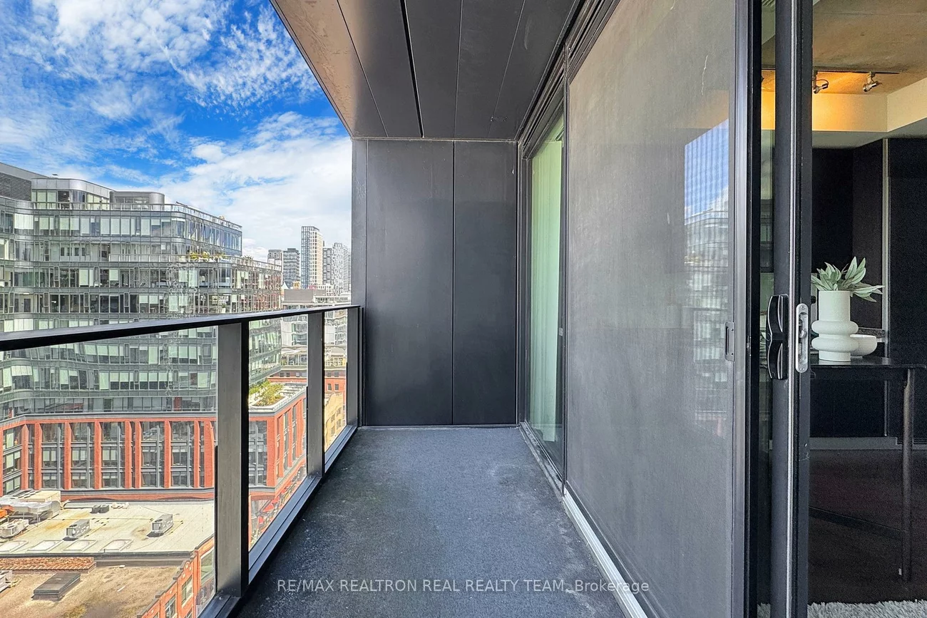 629, King, Waterfront Communities C1, Toronto