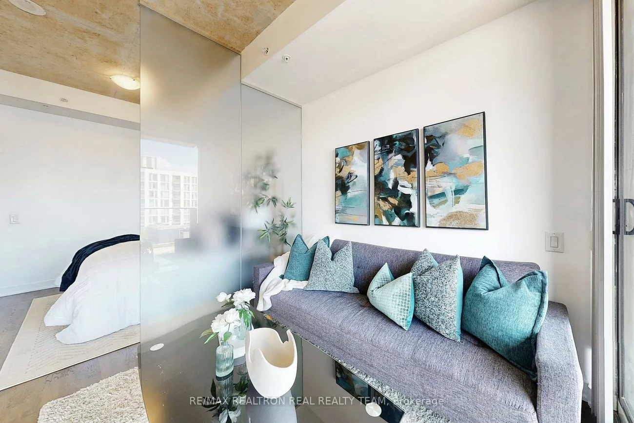 629, King, Waterfront Communities C1, Toronto