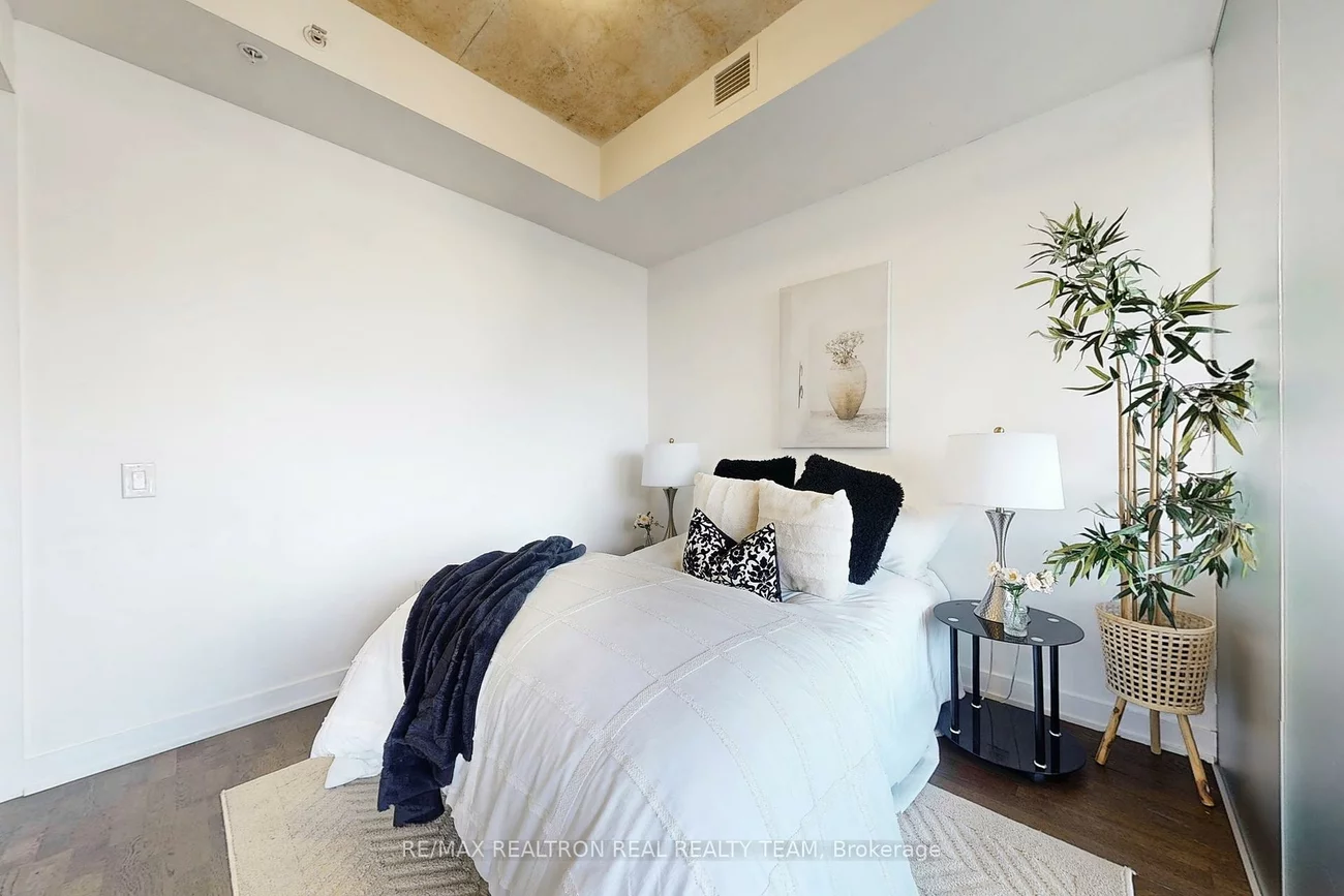 629, King, Waterfront Communities C1, Toronto