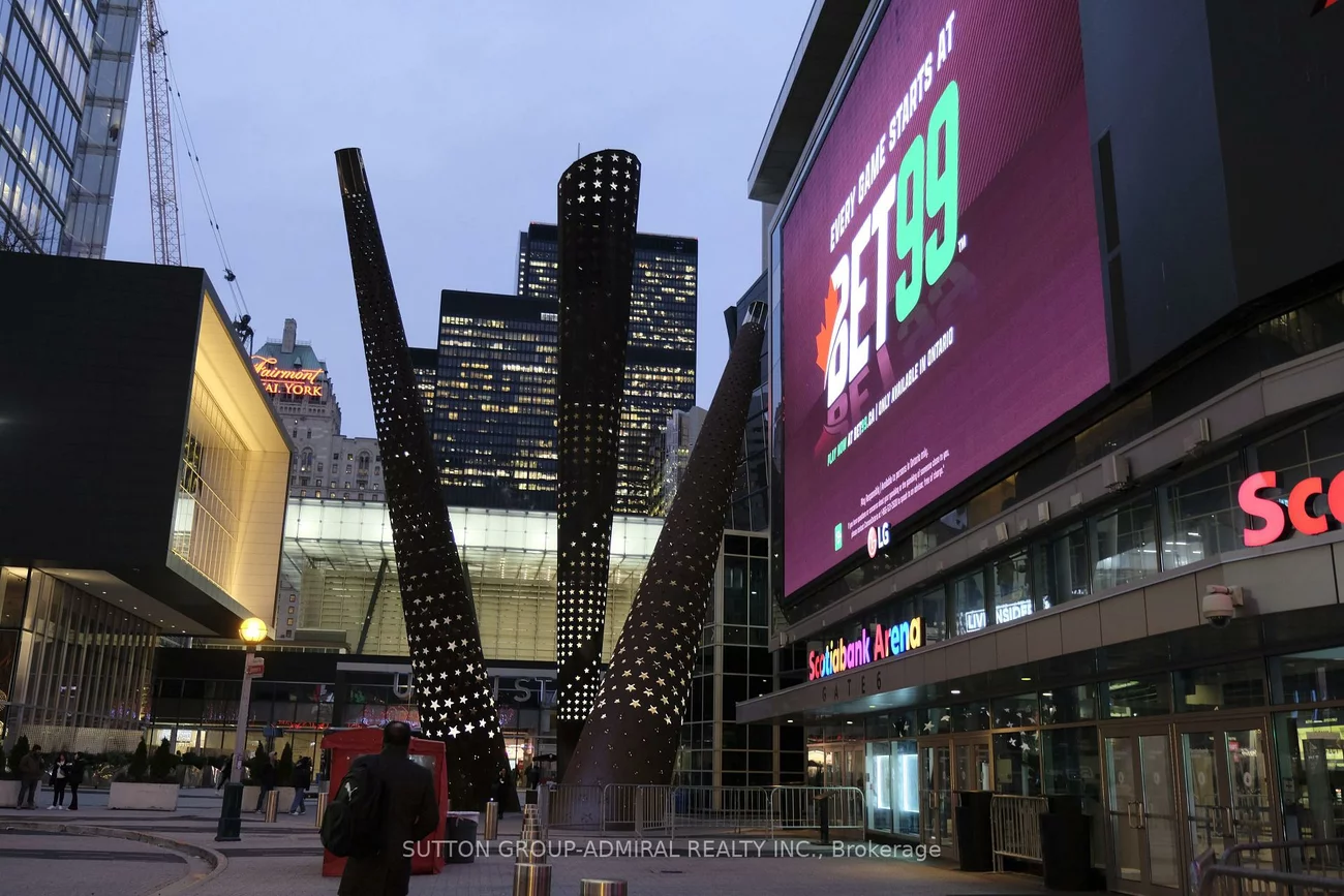 12, York, Waterfront Communities C1, Toronto