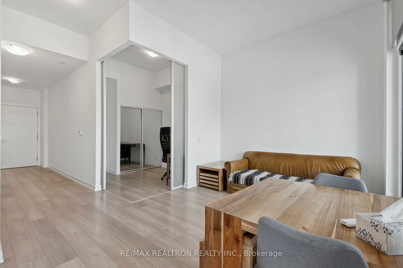 120, Parliament, Moss Park, Toronto