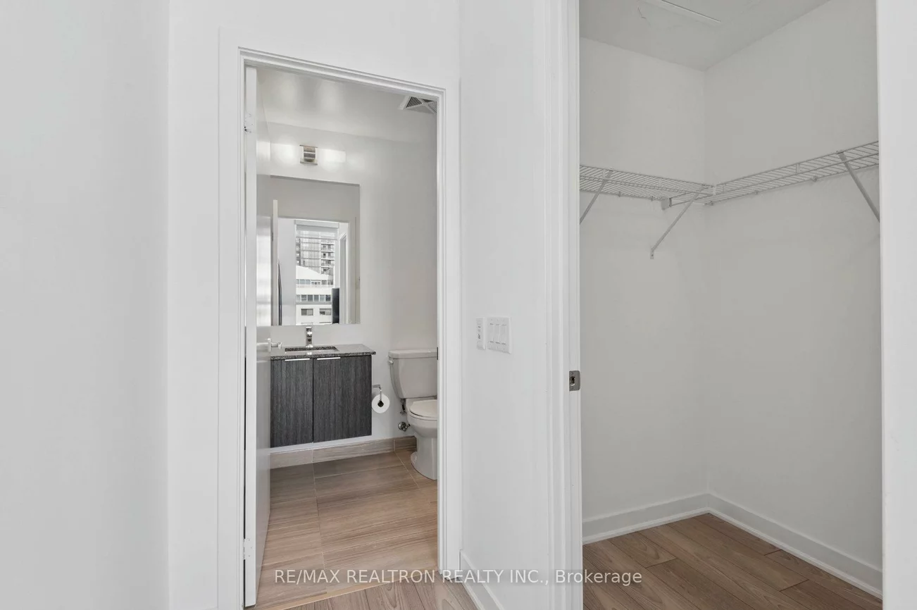 120, Parliament, Moss Park, Toronto