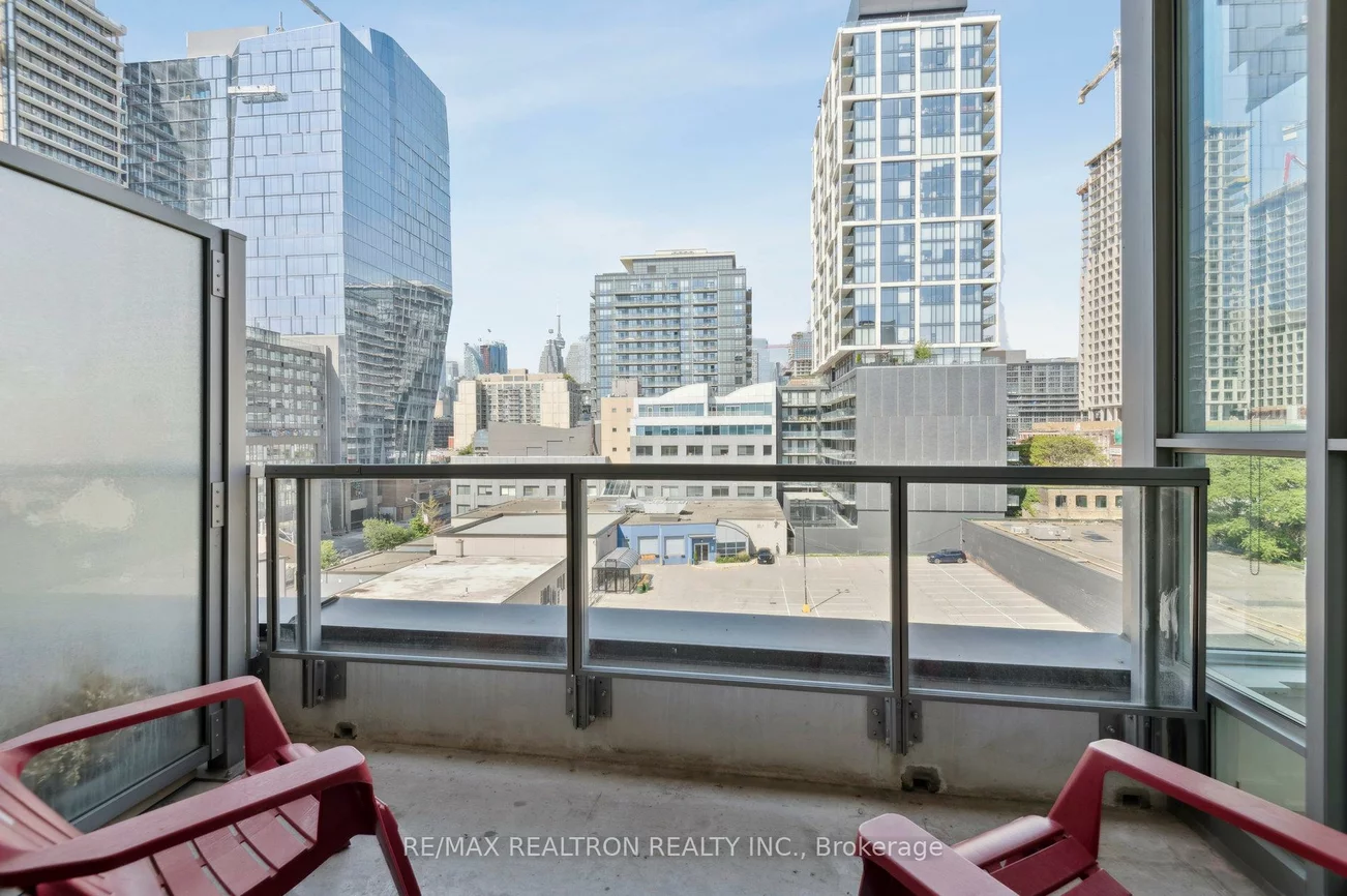 120, Parliament, Moss Park, Toronto