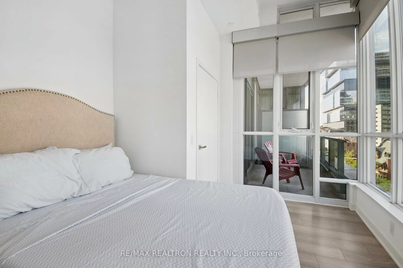 120, Parliament, Moss Park, Toronto