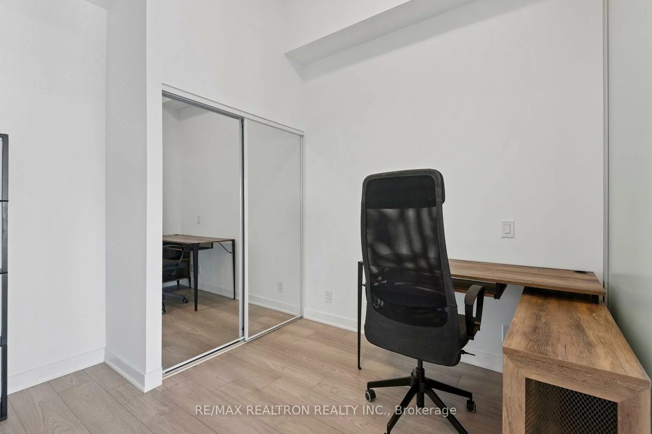 120, Parliament, Moss Park, Toronto