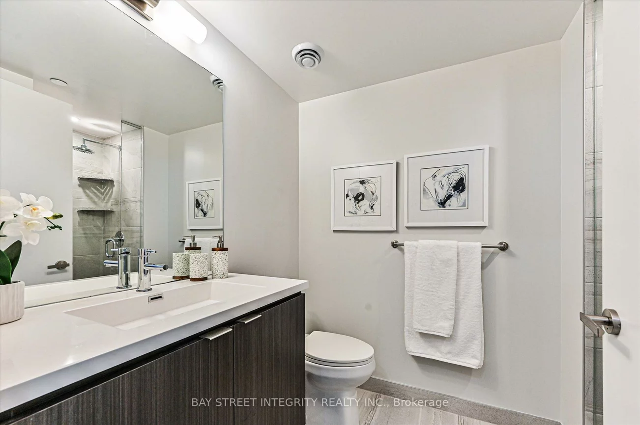 55, Cooper, Waterfront Communities C8, Toronto