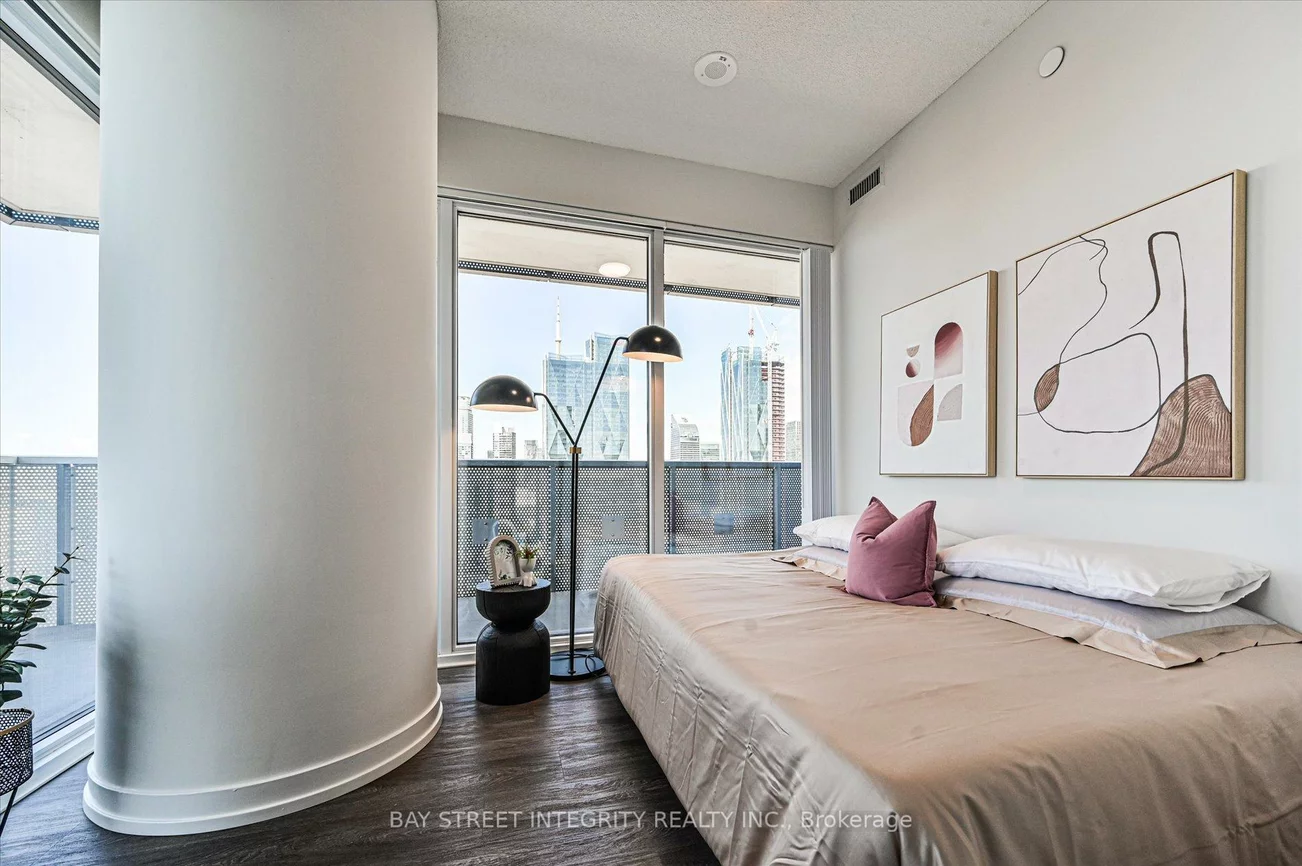55, Cooper, Waterfront Communities C8, Toronto