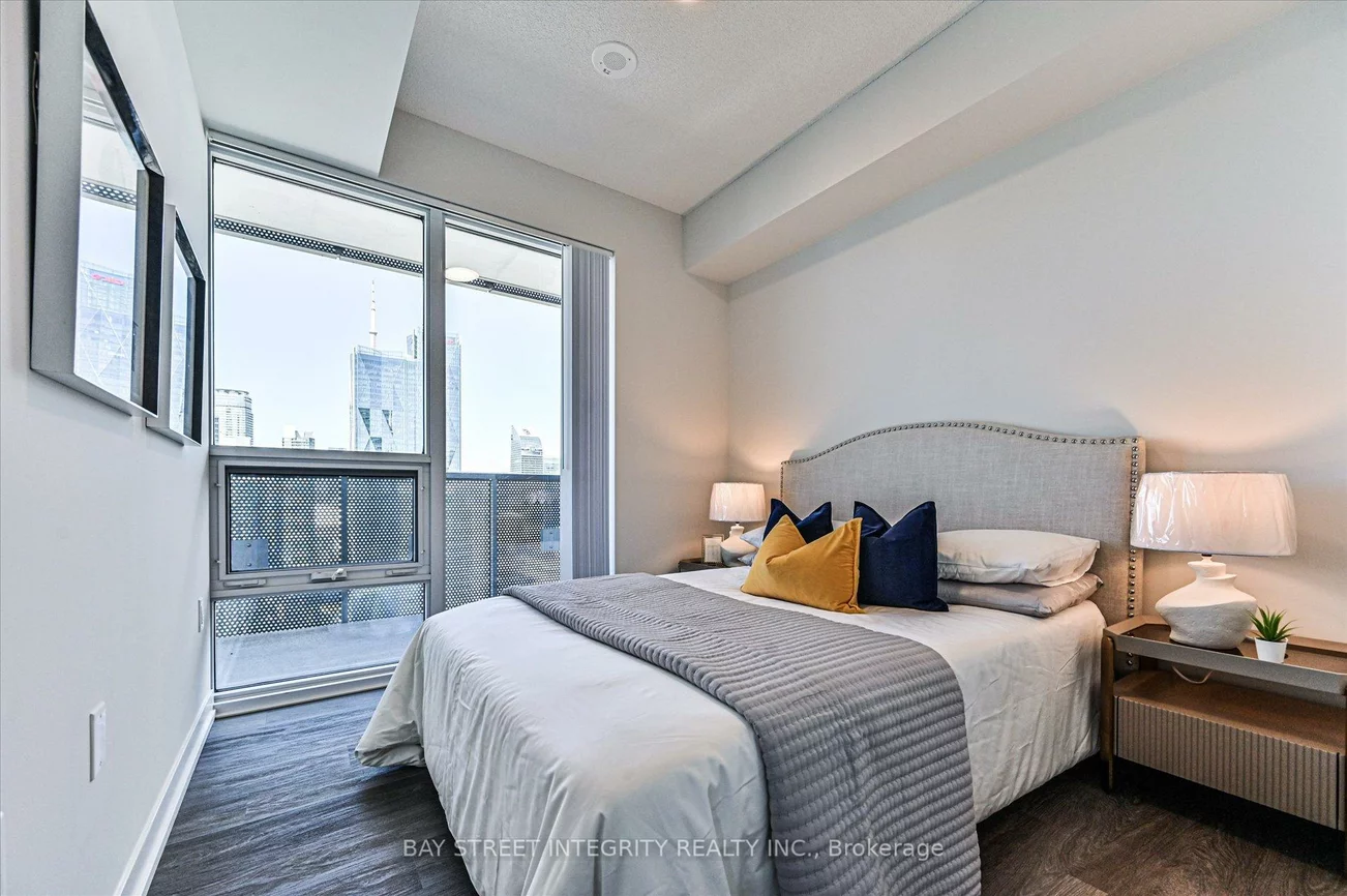 55, Cooper, Waterfront Communities C8, Toronto
