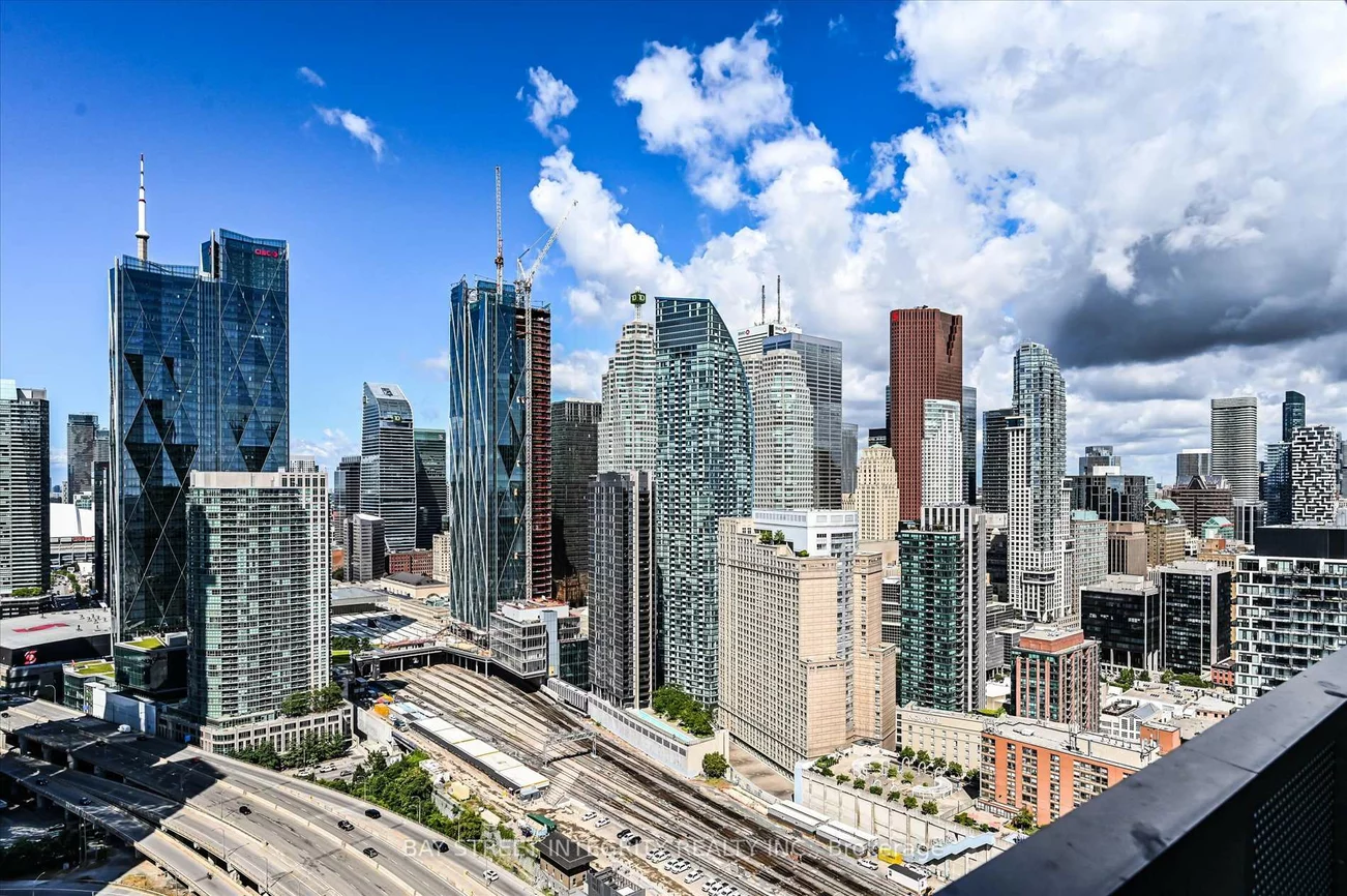 55, Cooper, Waterfront Communities C8, Toronto