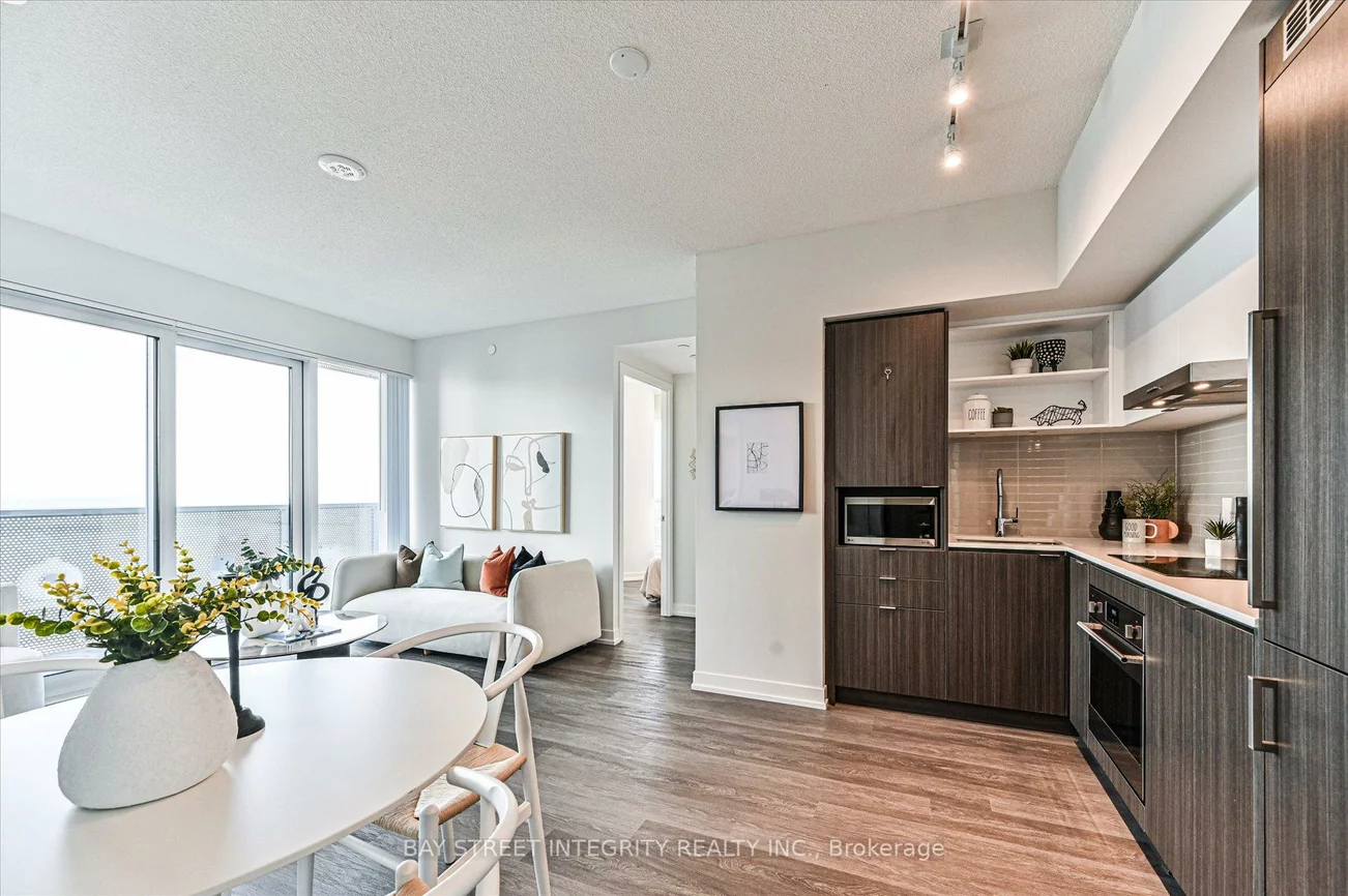 55, Cooper, Waterfront Communities C8, Toronto