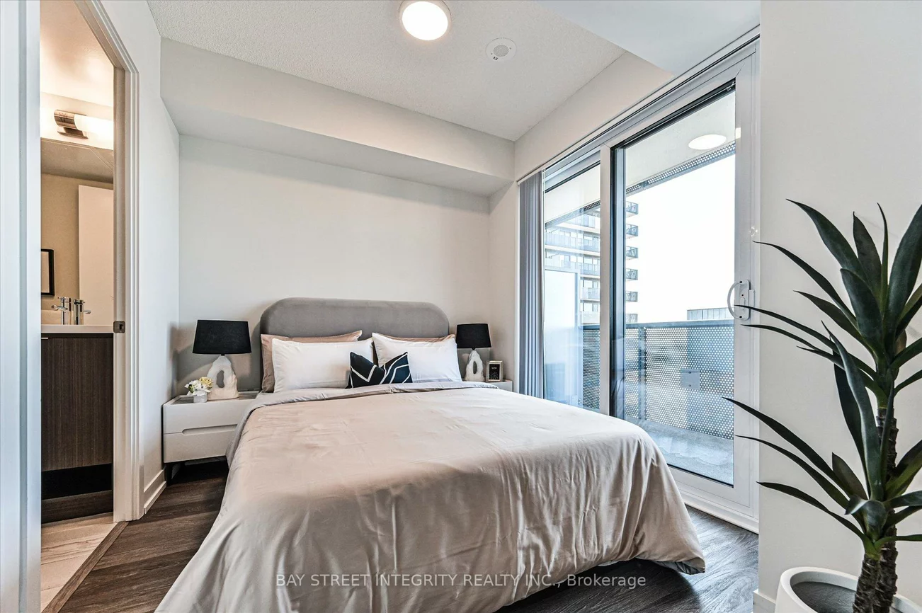 55, Cooper, Waterfront Communities C8, Toronto