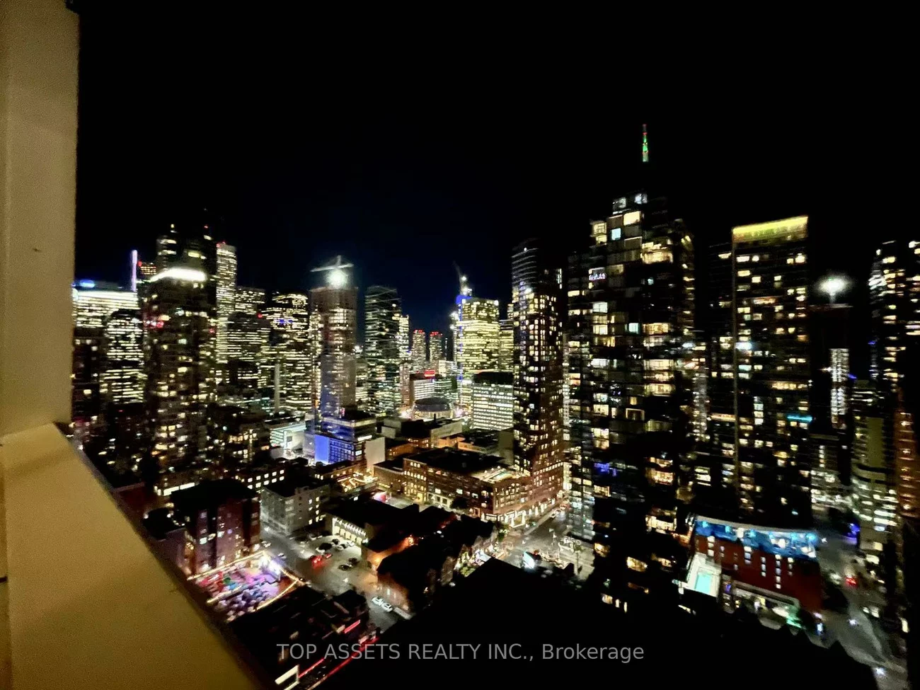 318, Richmond, Waterfront Communities C1, Toronto