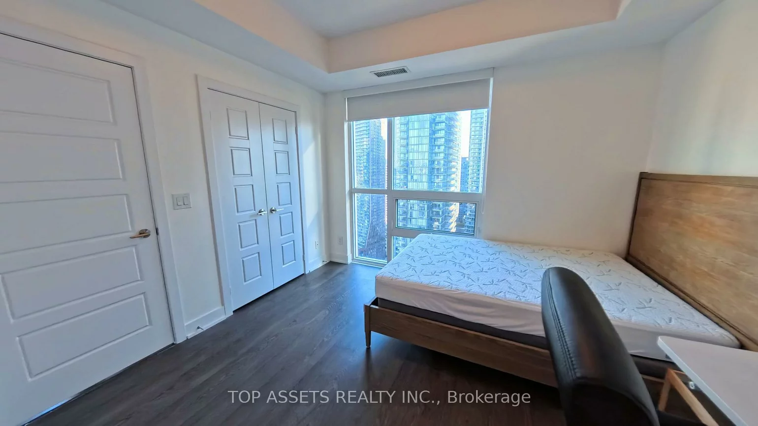 318, Richmond, Waterfront Communities C1, Toronto