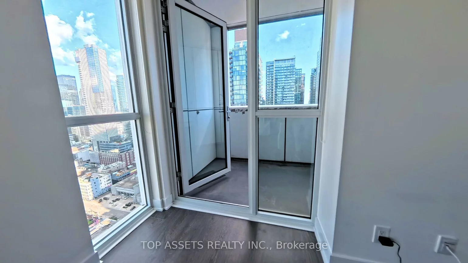 318, Richmond, Waterfront Communities C1, Toronto